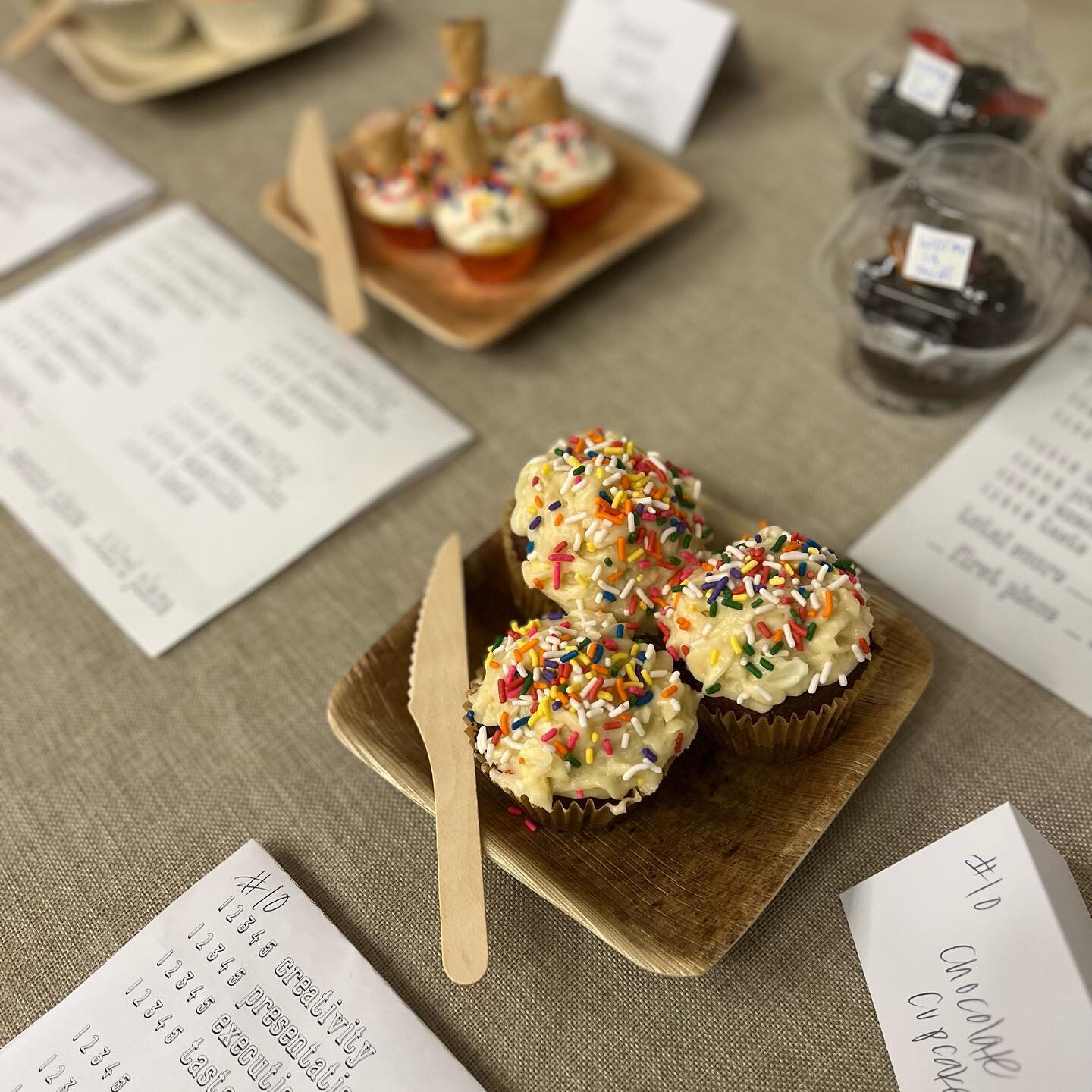 Ready for judging! The LS baking contest is on!! Stop by the 299 Campus after school to see the winners and purchase some sweet treats!