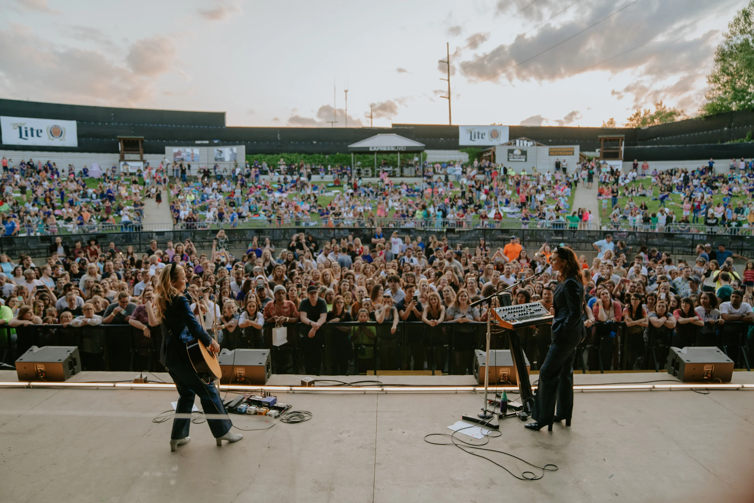 Aly AJ Armors Tour 2019_067.jpg