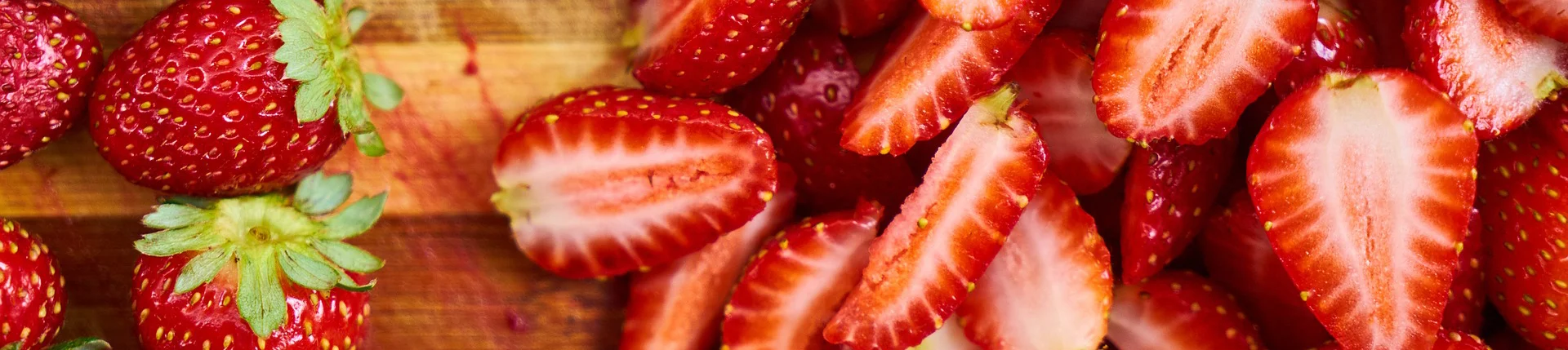 strawberry-2960533_1920.jpg