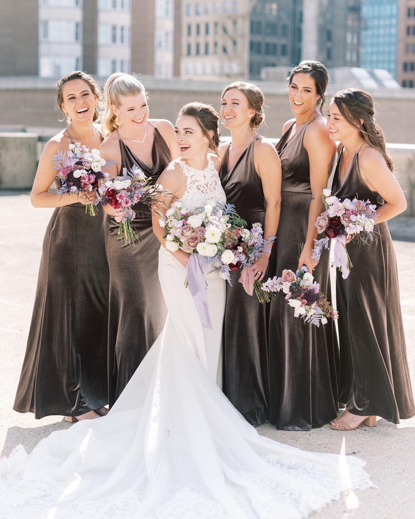 Pops of purple all over the place! Seeing Alexandria and her bridesmaids holding these fun bouquets had me smiling REALLY BIG.

photography: @courtneydueppengiesser
planner: @midwesternbride
floral: @1209creative
h&amp;m: @triciaclarkebridal
videogra
