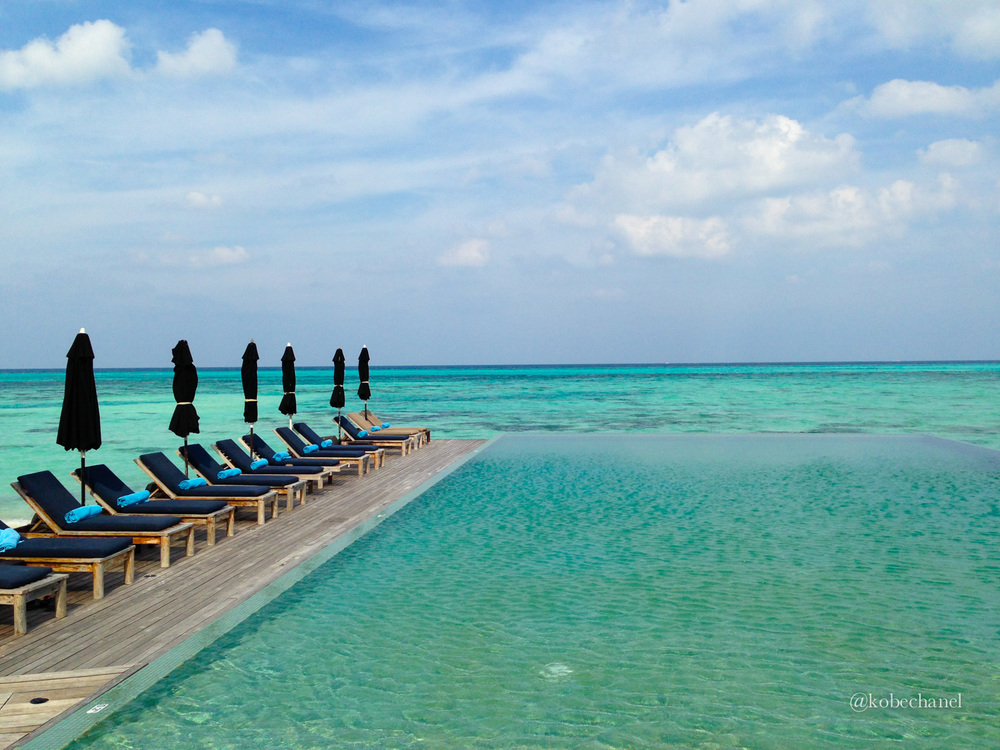 hotel maldives lux-2.jpg