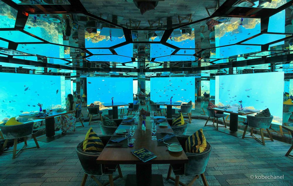 Underwater dining at Sea, Anantara Kihavah