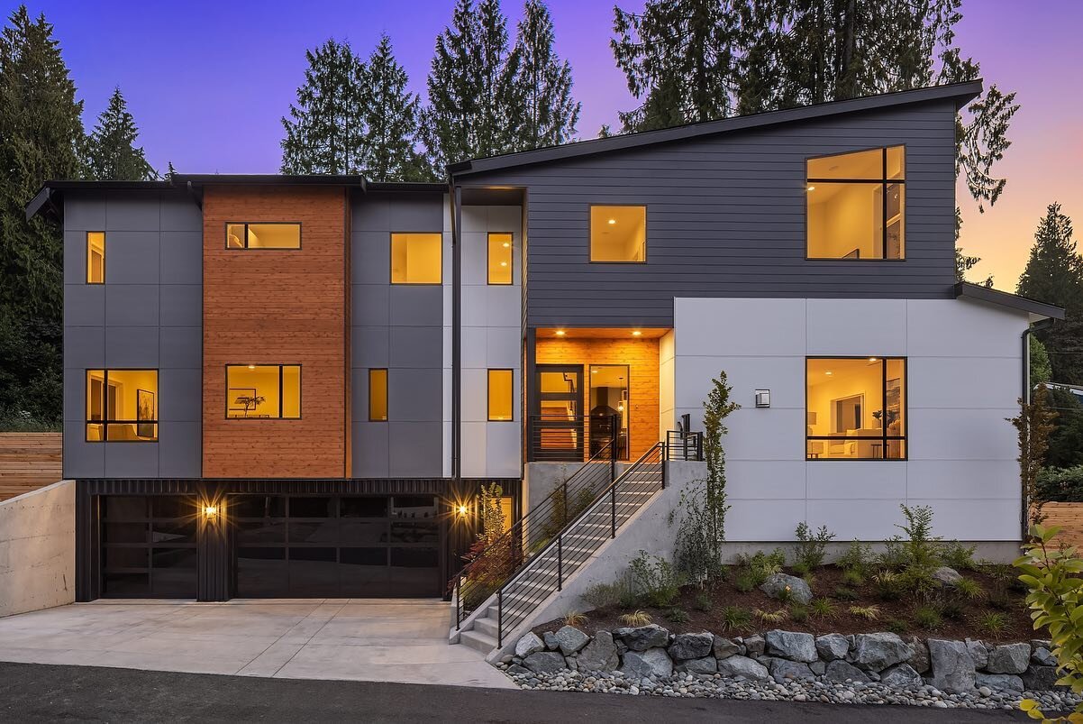 Locally acclaimed Crestline Homes presents The Enclave, sited among Pristine Lake Sammamish Vistas. Sophistication and distinct cutting edge design meet iconic Pacific Northwest living. Finely appointed, prominently positioned and built with the utmo