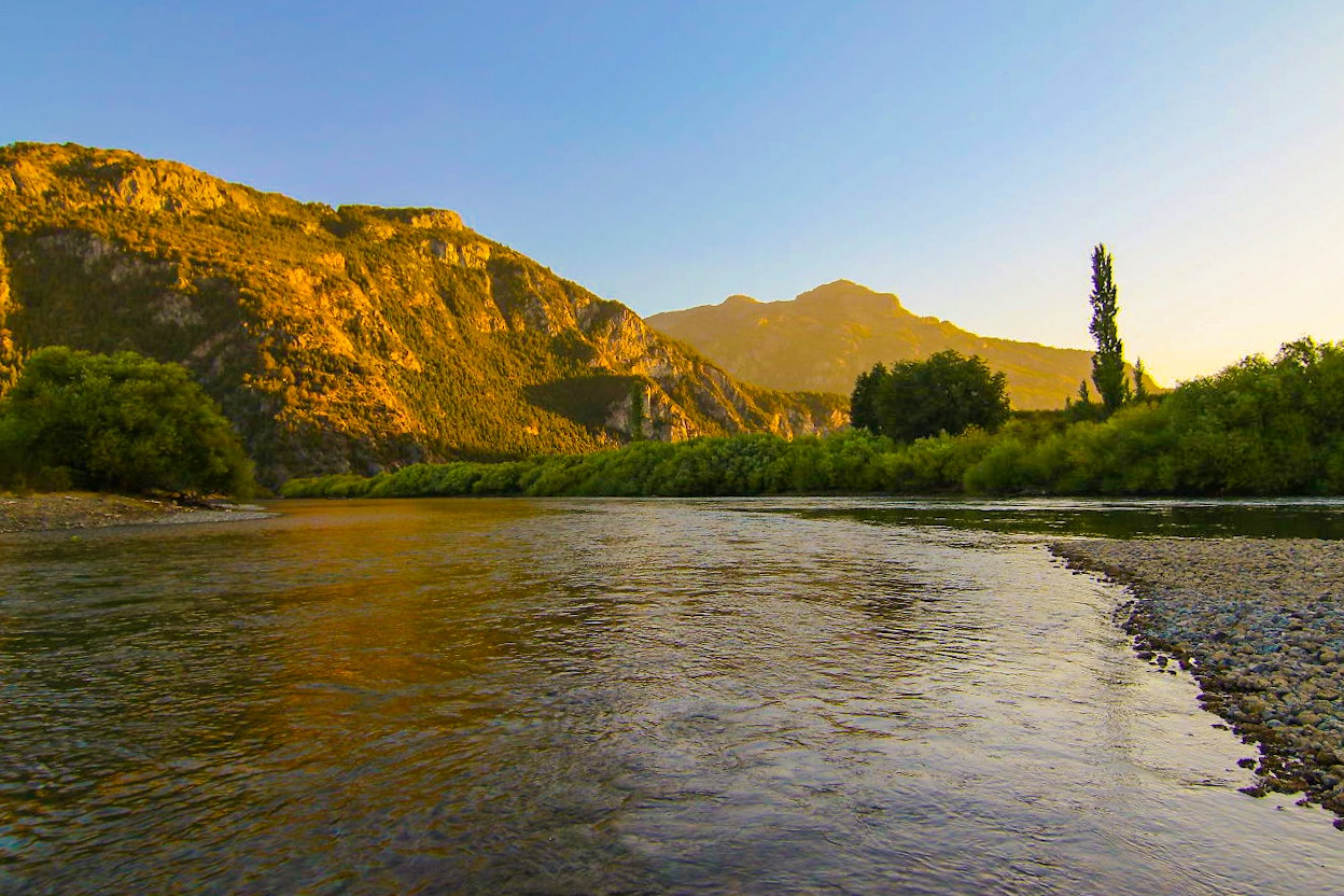 The water of the upper Futa located above the heavy whitewater consist of some truly classic dry fly water, with many islands and big eddy's where pods of fish can be found feeding.