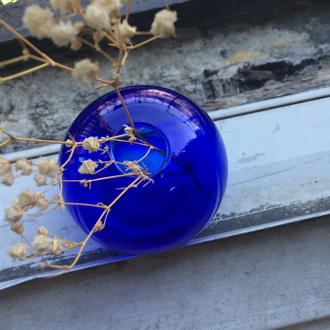 blue glass spherical vase 2.JPG