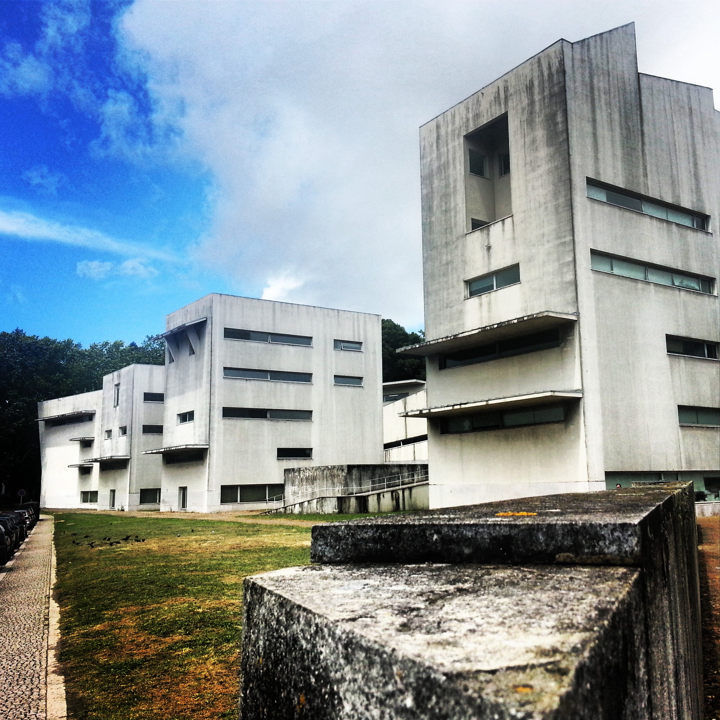 Siza - Escuela de Arq. Oporto.jpg