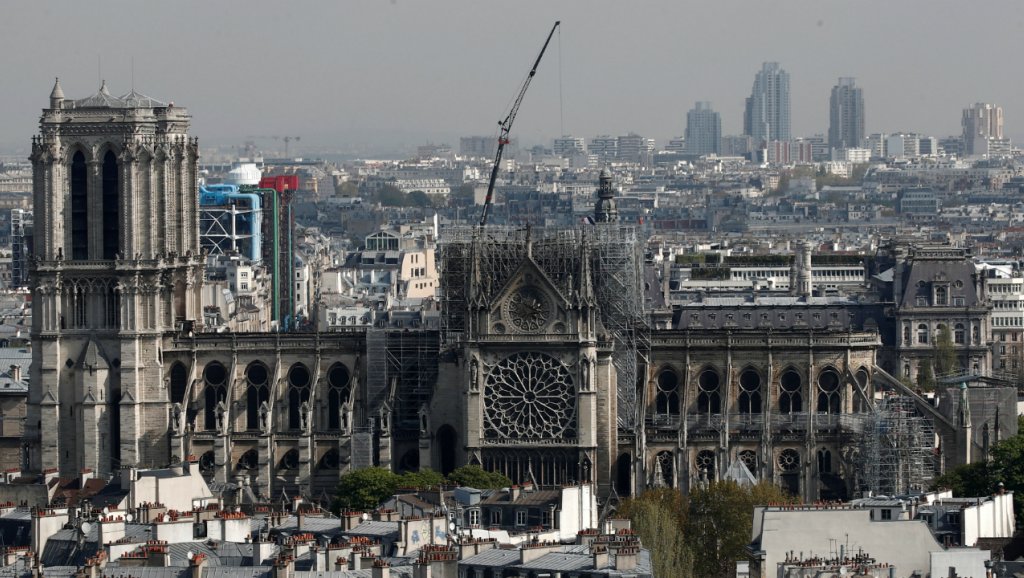 incendio_notre_dame_aguja_concurso_reconstruccion.jpg