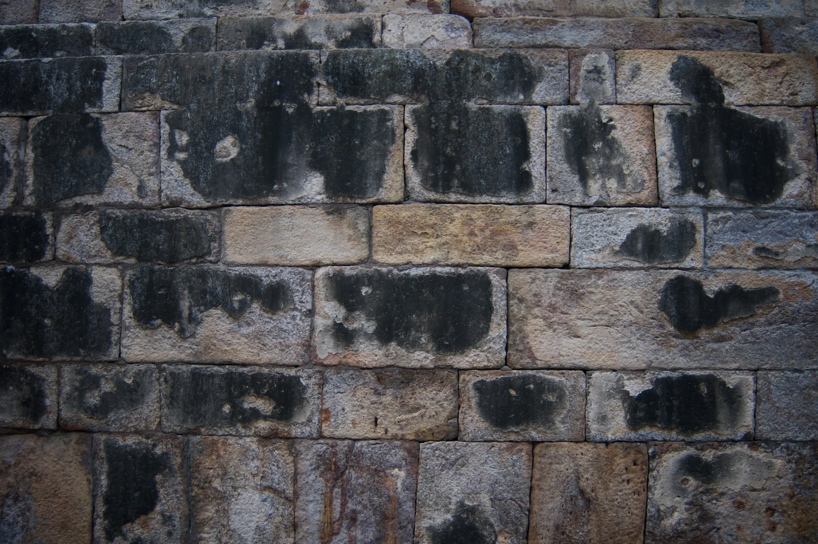 2008-0041-0173. Stone wall, New Delhi, India. Purchase this set of four prints.