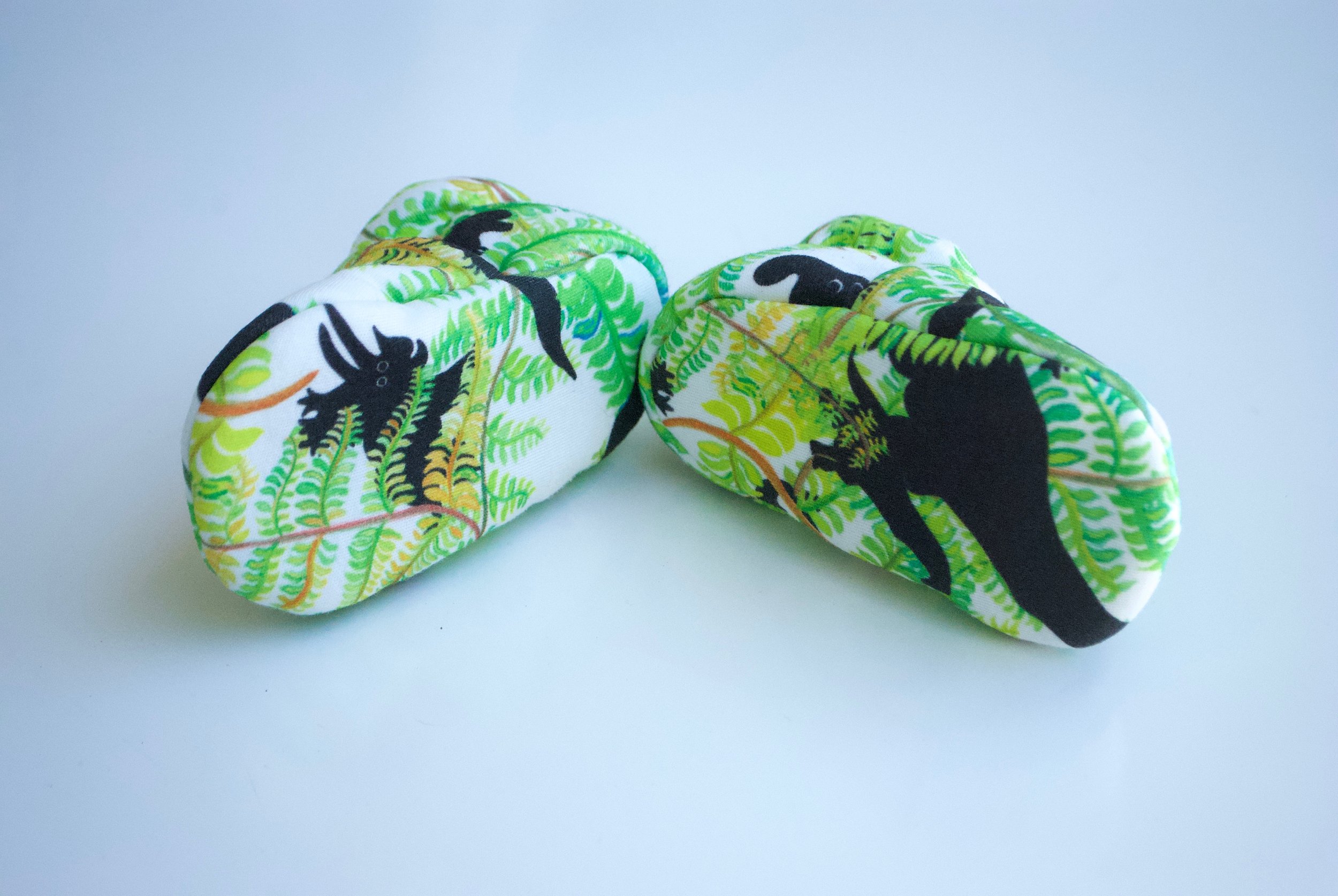 green dinosaur baby booties shoes gift gender neutral unisex