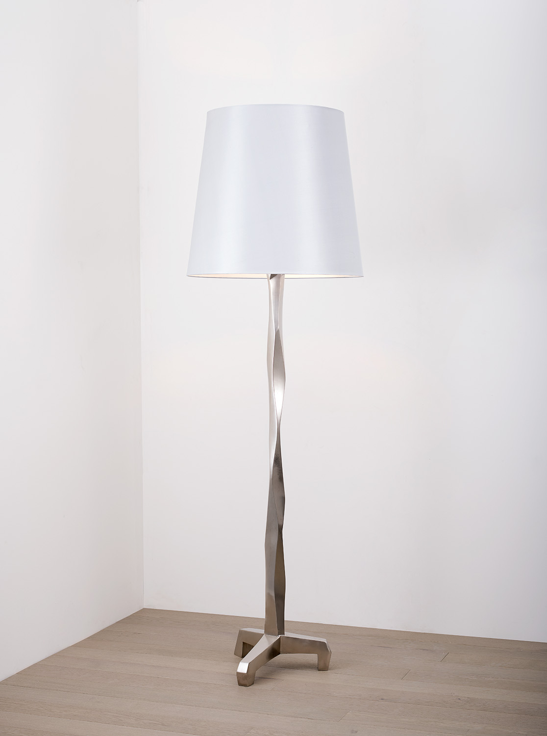 2. B&G Standard Lamp 'Masai'.jpg