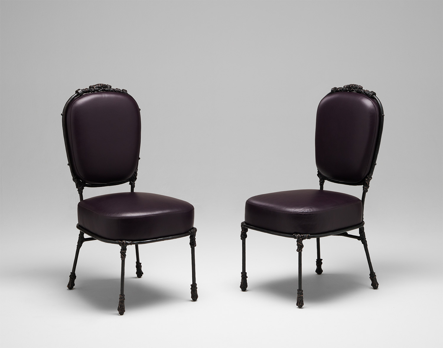 3. MB Chair 'Congo' Aubergine.jpg