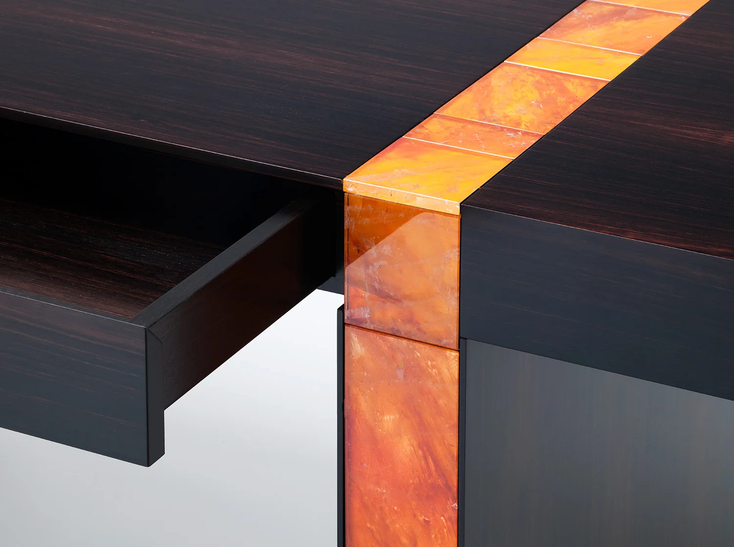 4. MB Desk 'Descartes'.jpg