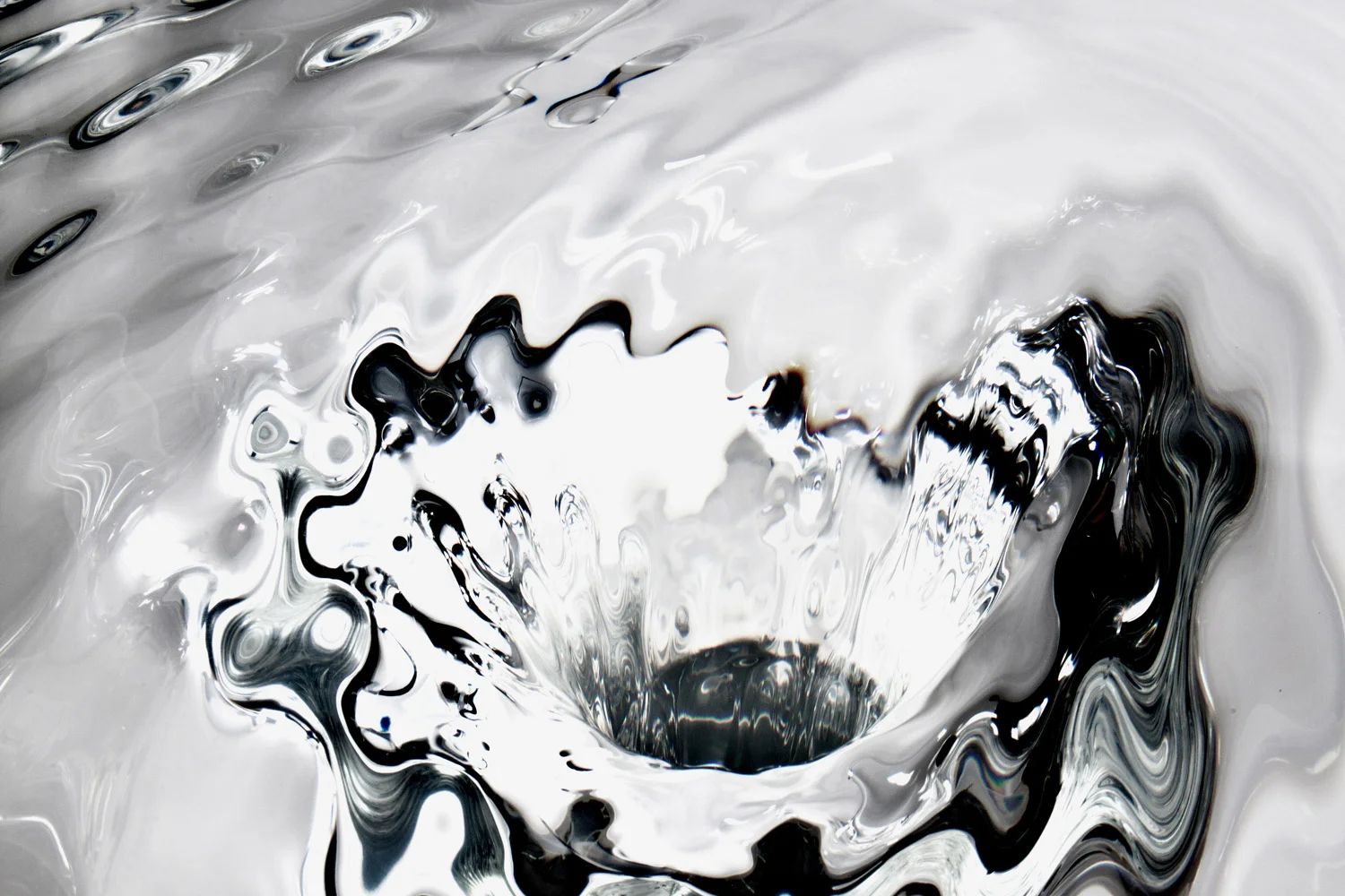 4. ZH Dining Table 'Liquid Glacial'.jpg