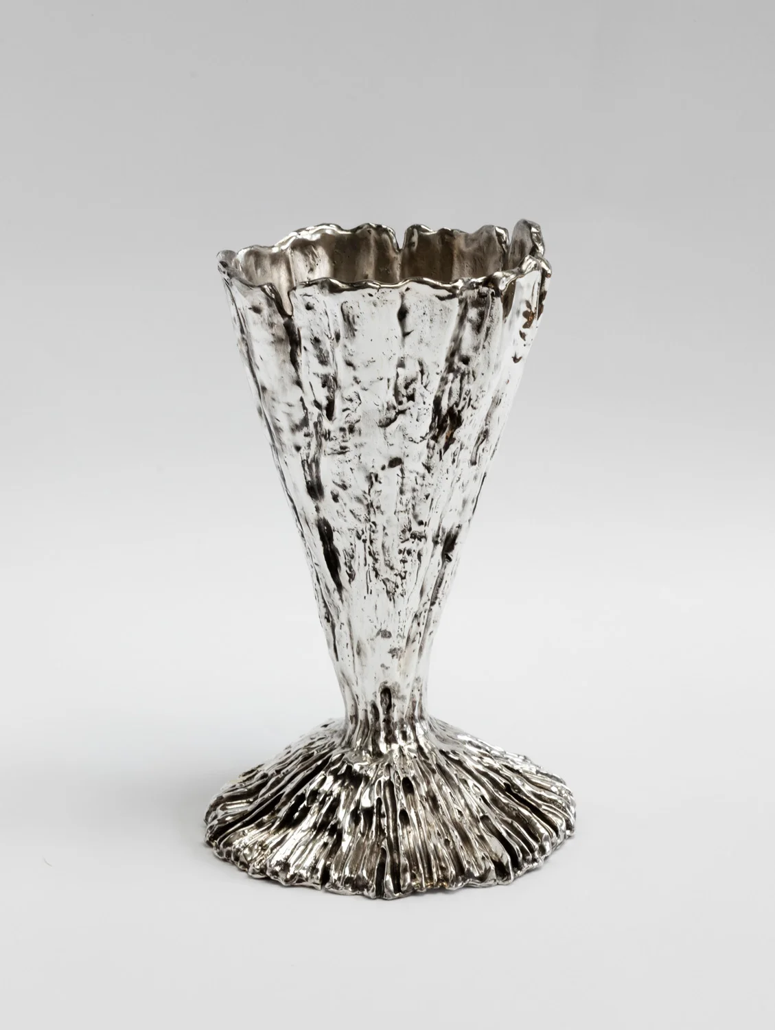 2. MOD Vase Medium.jpg