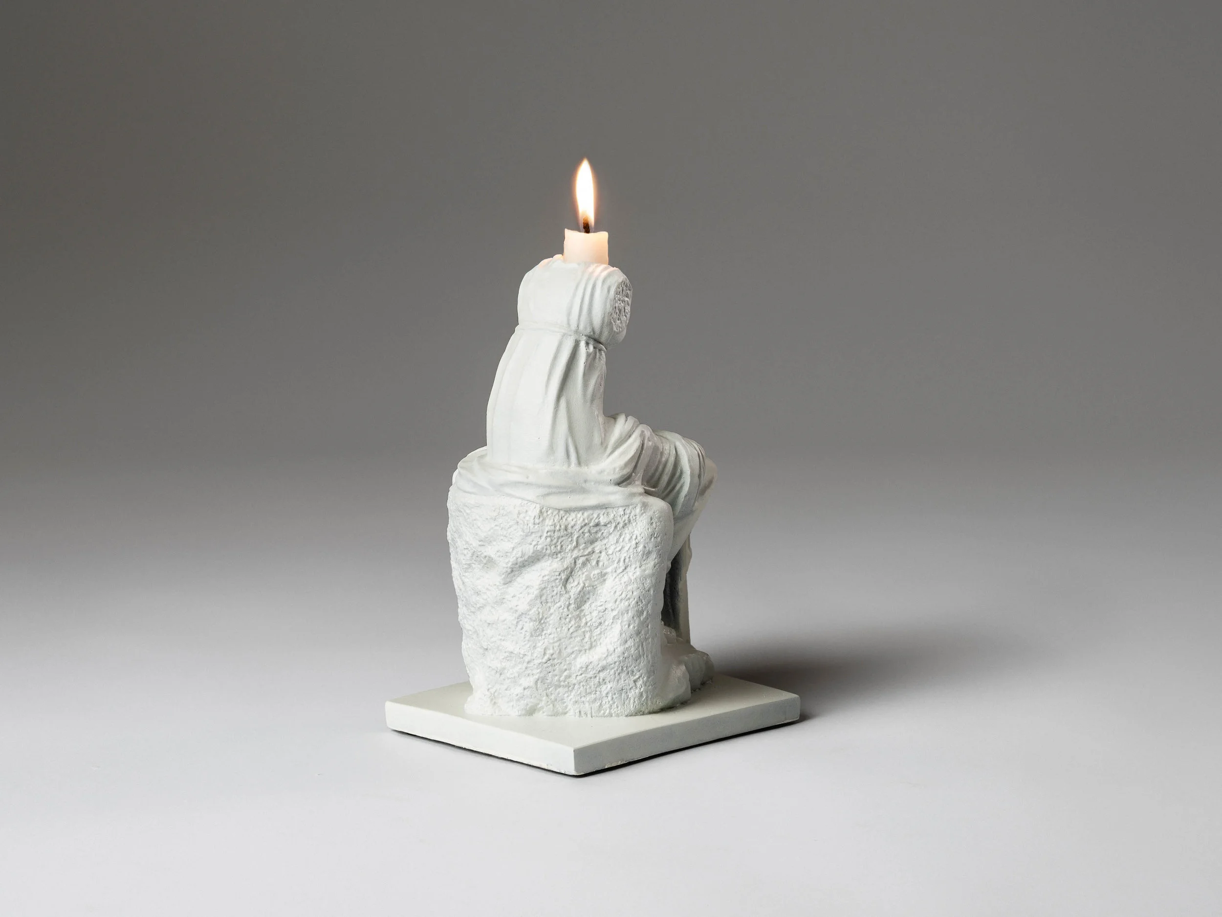 32. SE Candlestick 'Clio' white.jpg