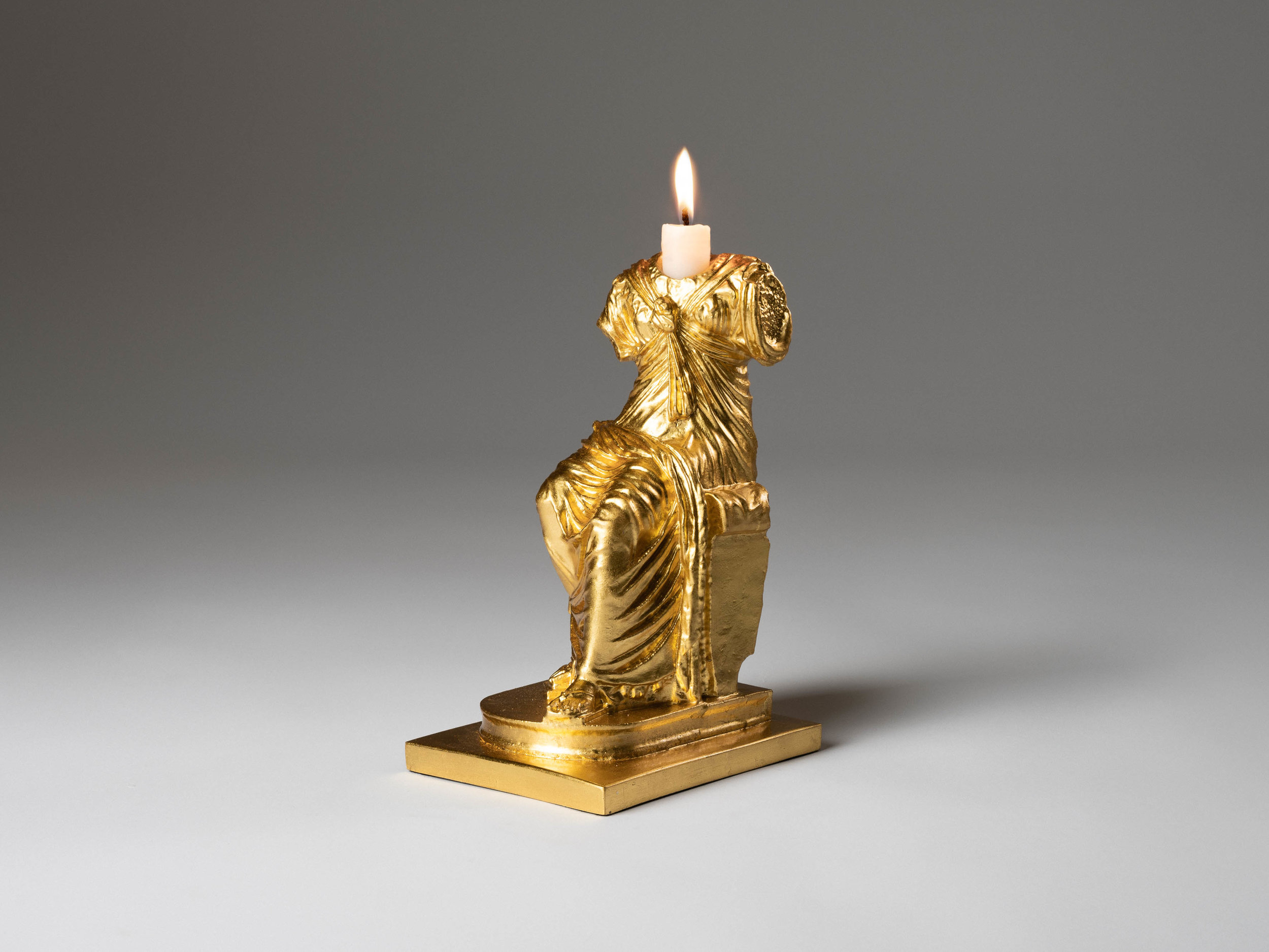 39. SE Candlestick 'Isis' gold.jpg