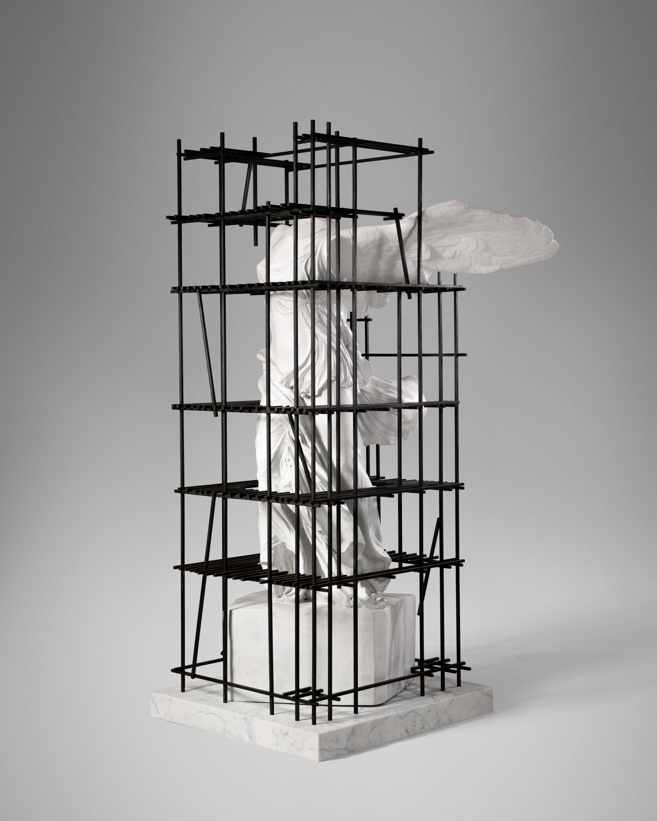 1.+SE+Etagere+%27Antiquity+Shelves+Nike%27.jpg