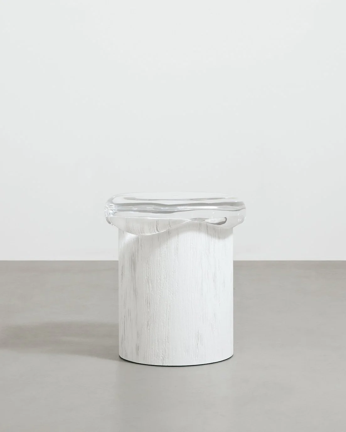 1.+MB+Side+Table+%27Bon+Bon%27+Round+%28white%29.jpg