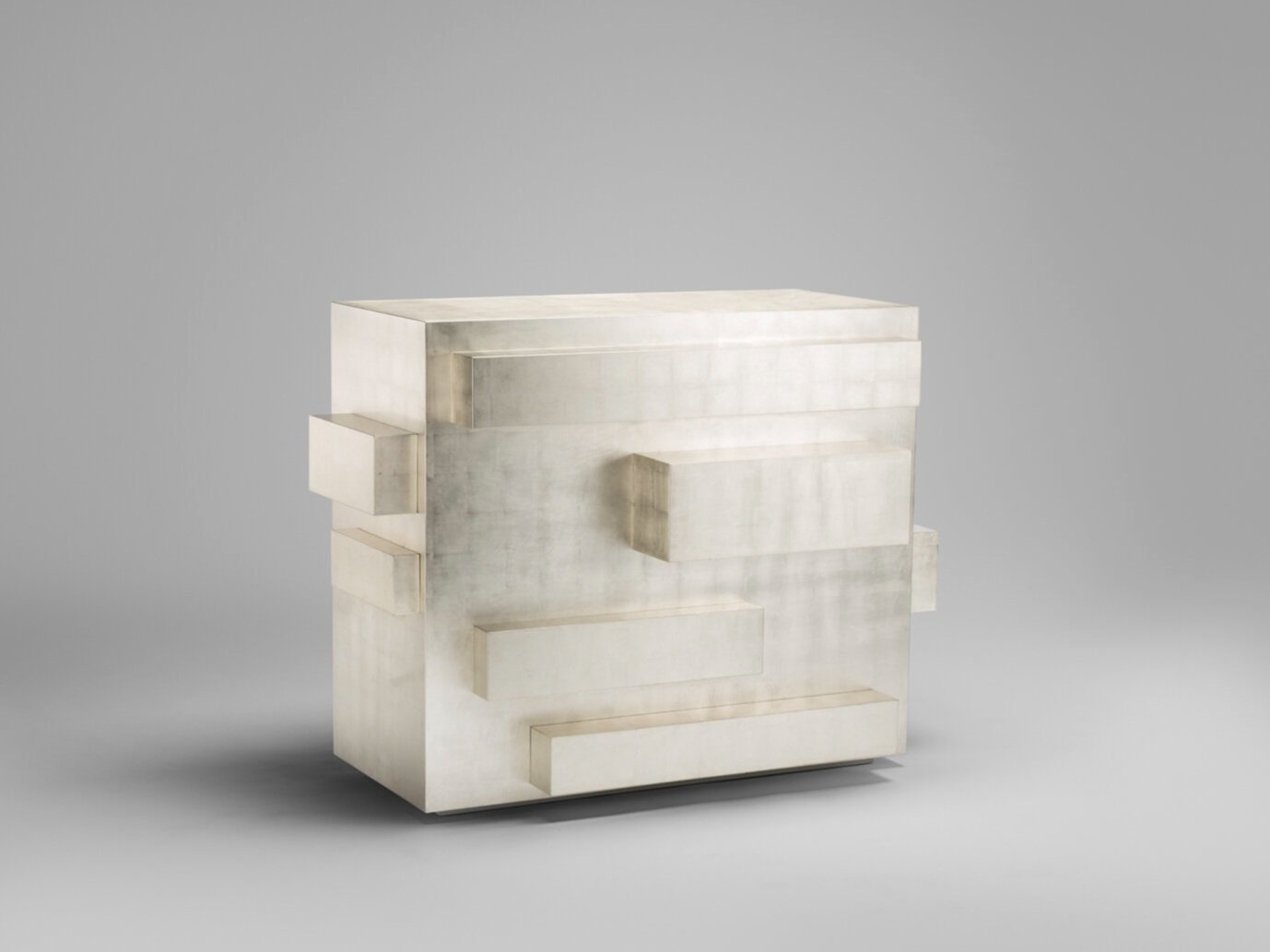 10.+MB+Chest+of+Drawers+%27Monolith%27+White+Gold.jpg