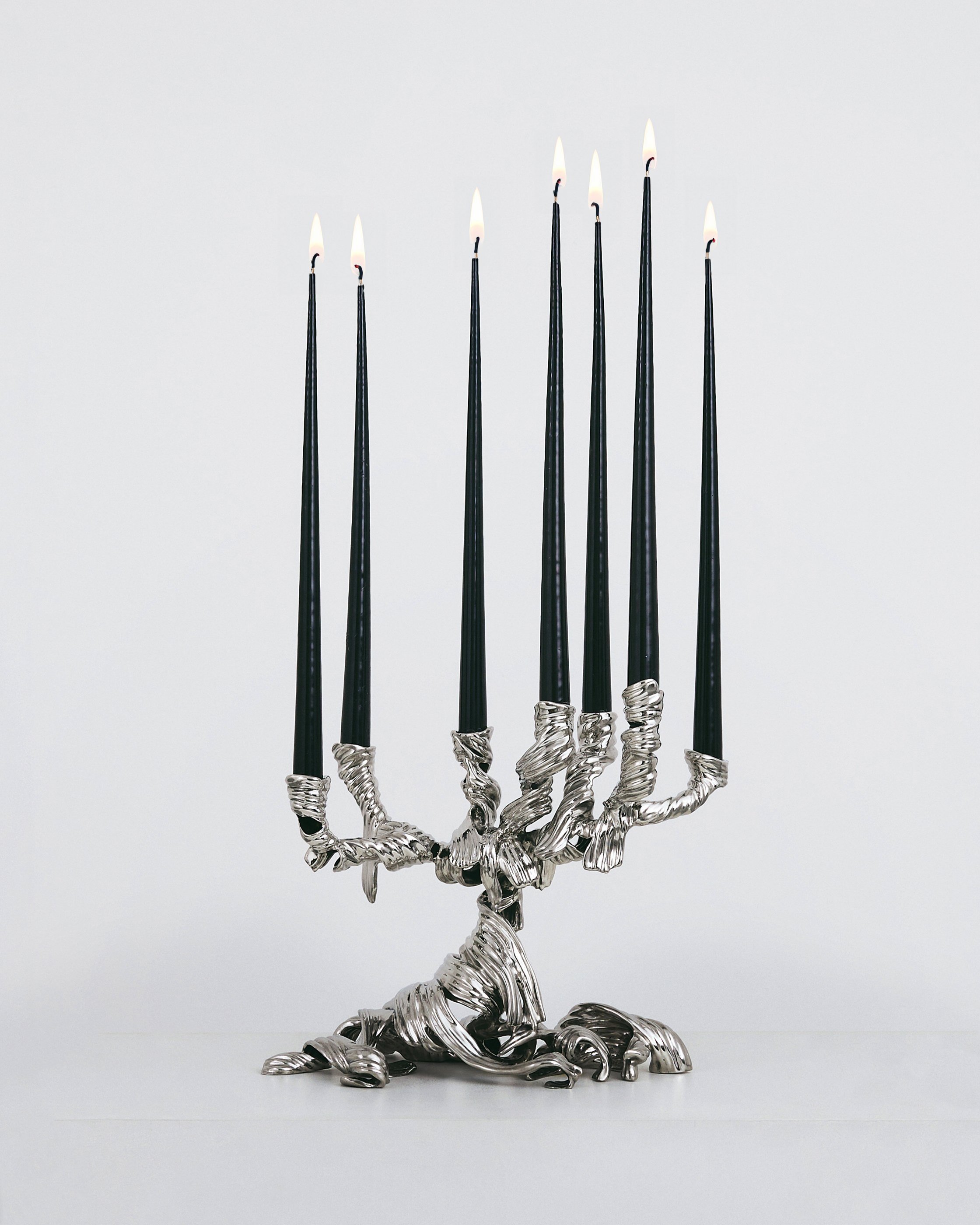 4.+SB+Candelabrum+%27Dancing+Queen%27.jpg