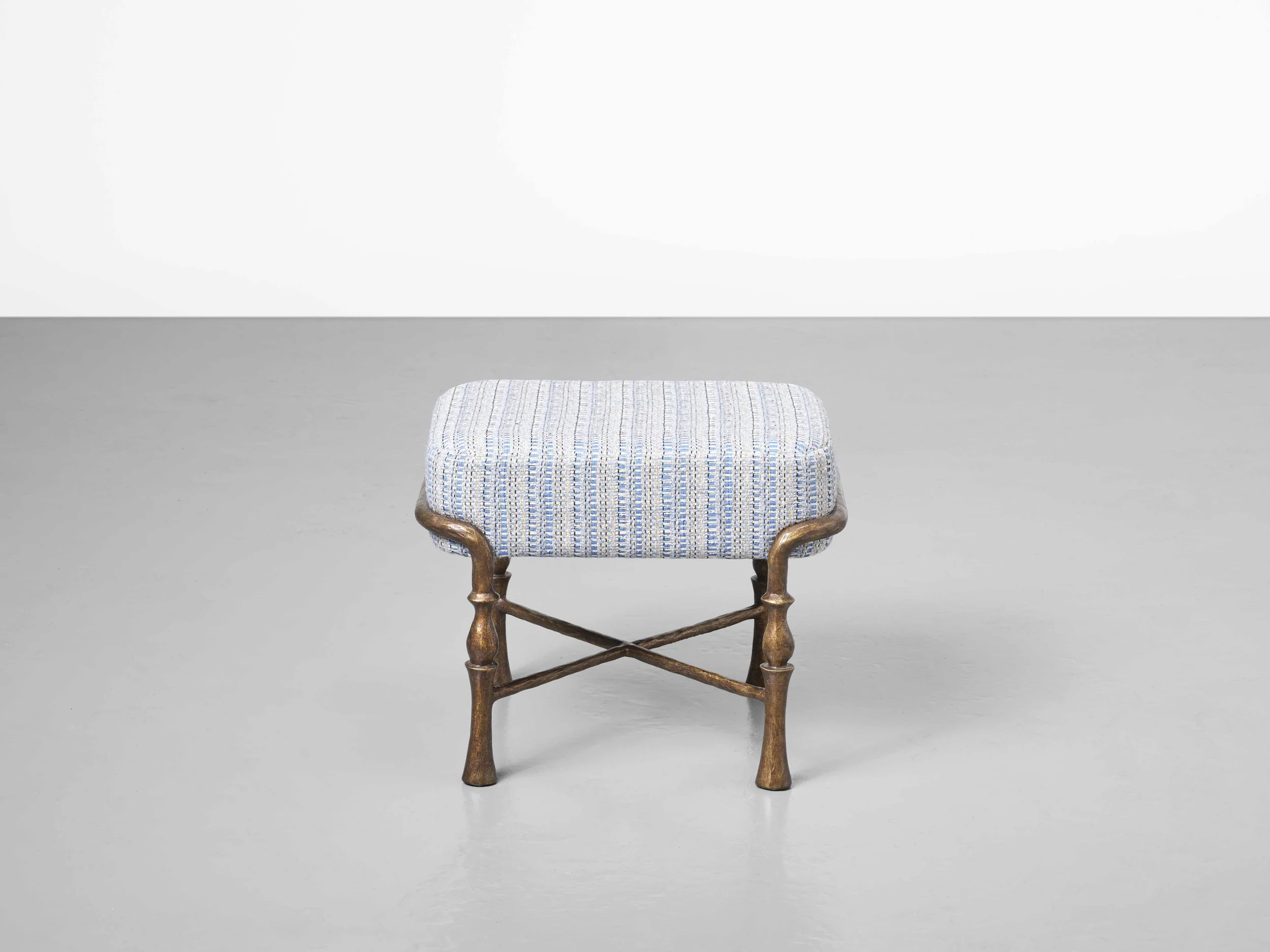 2.FJS Stool 'Chapella'.jpg