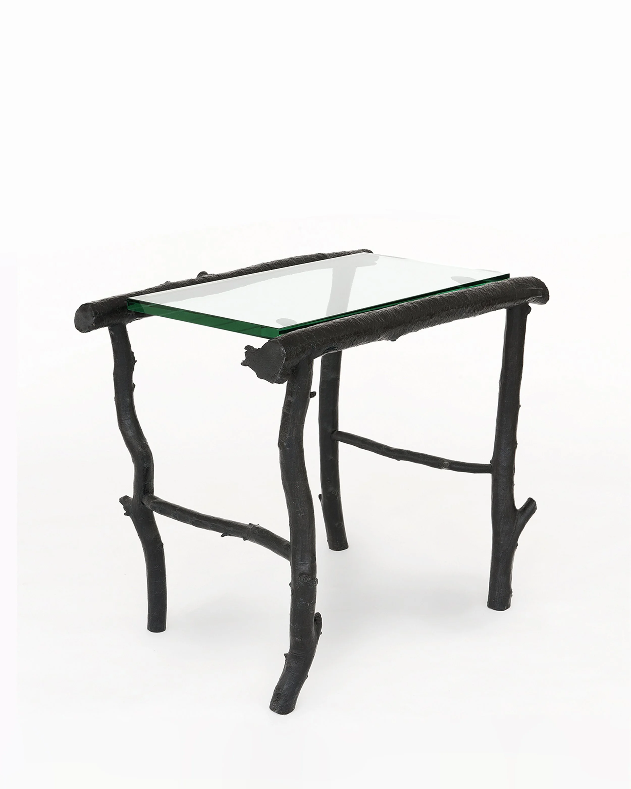 1.B&G Side Table 'Petit Trainon' .jpg