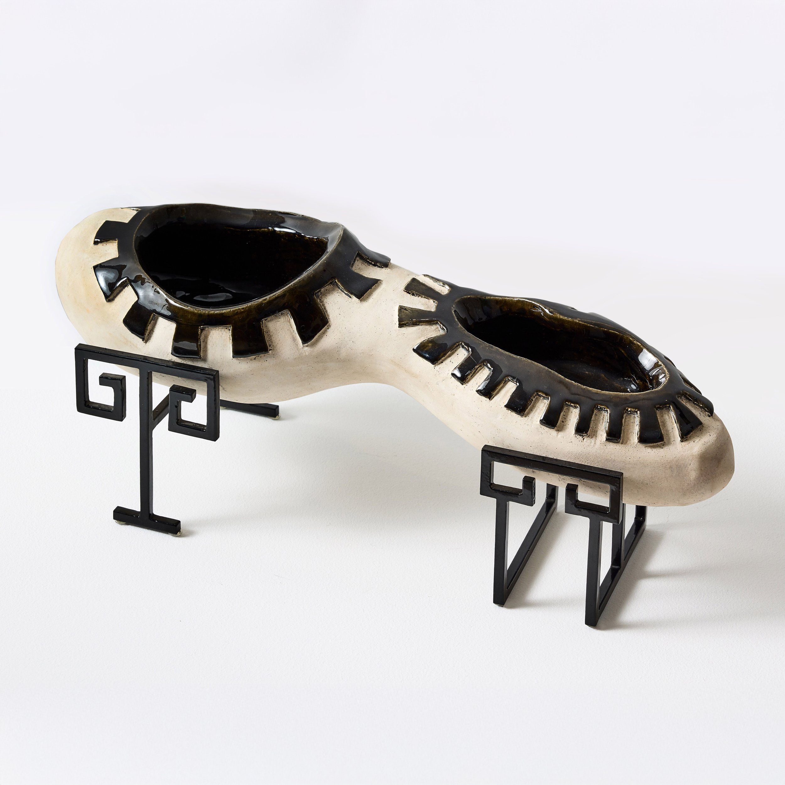 OBJECTS &amp; VASES
