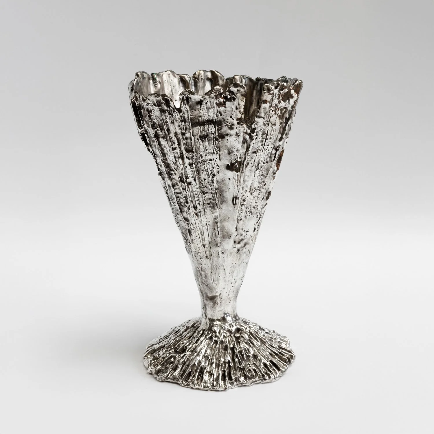 OBJECTS &amp; VASES