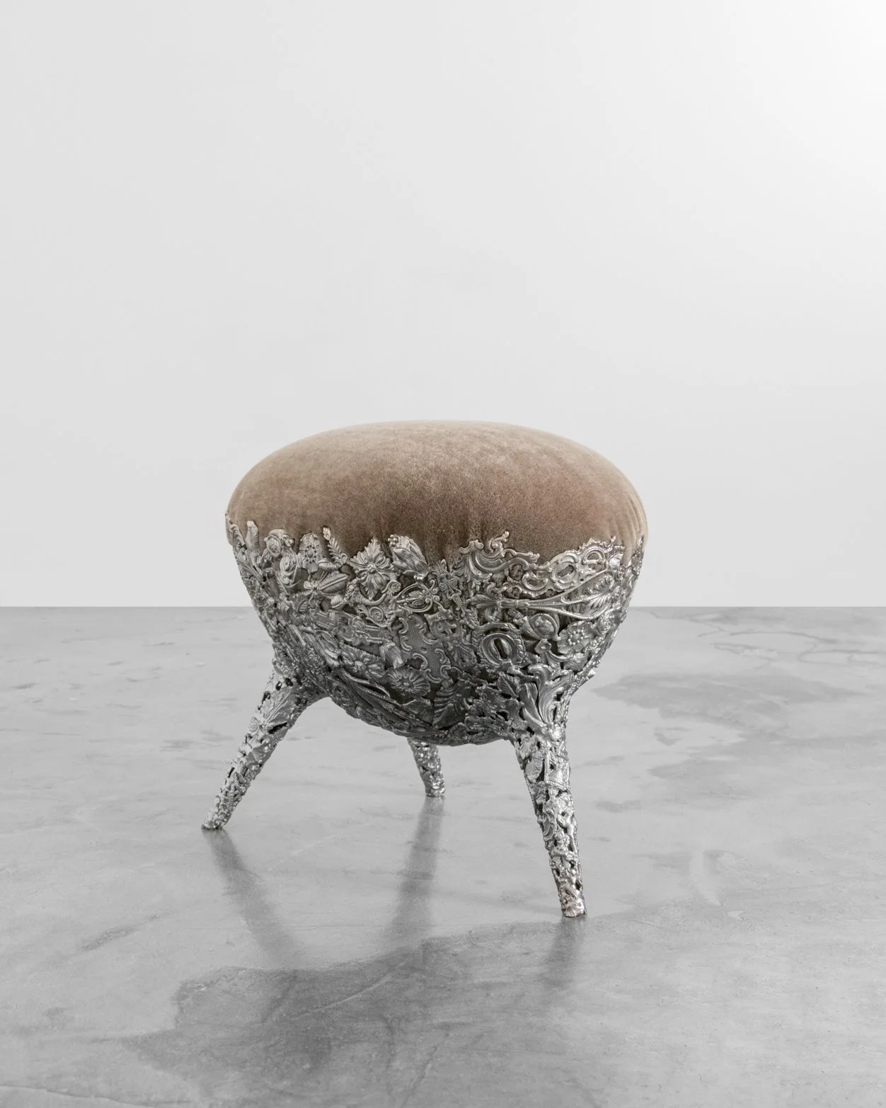 STOOL ‘EGG’