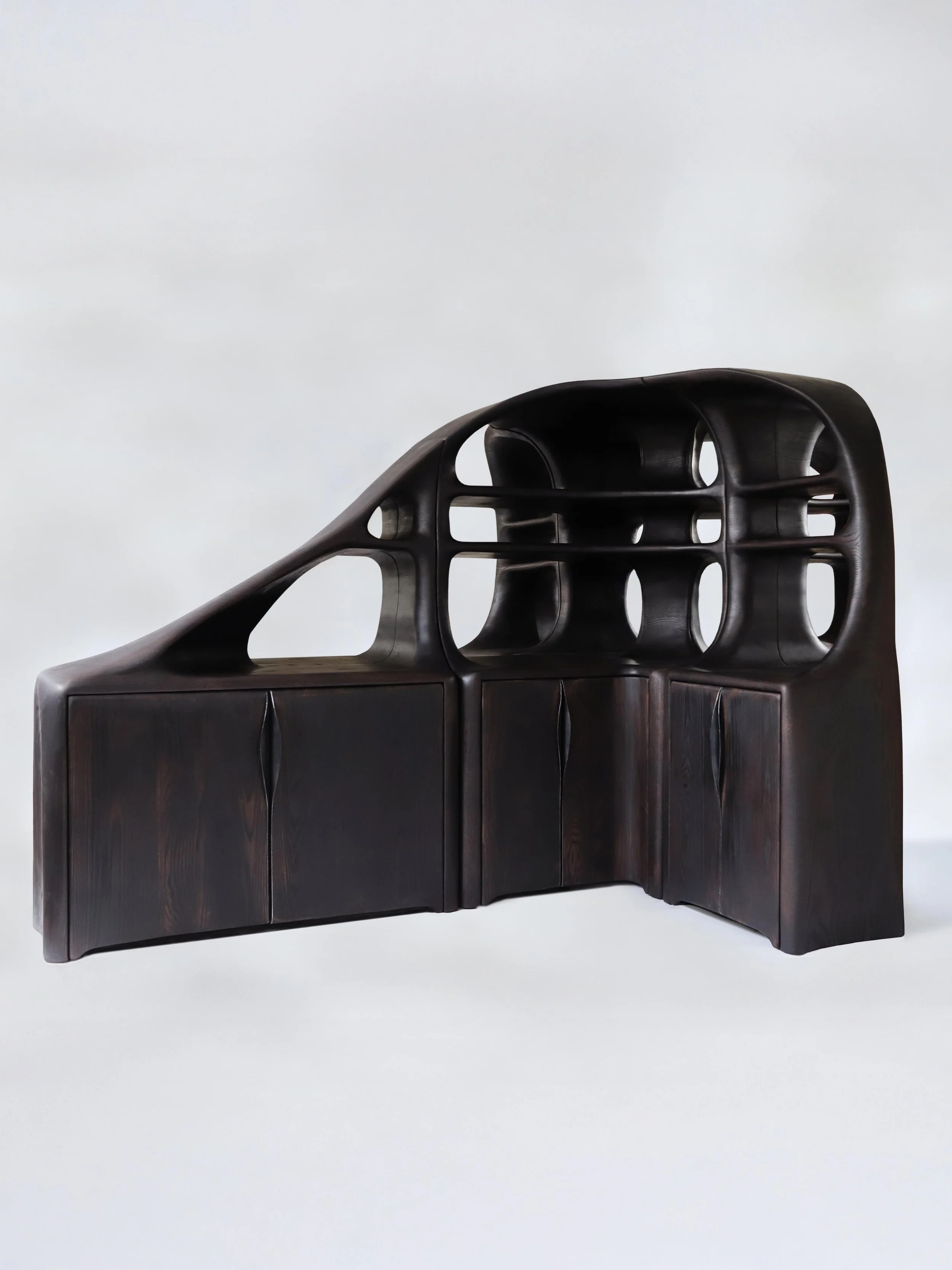 VALENTIN LOELLMANN, CABINET