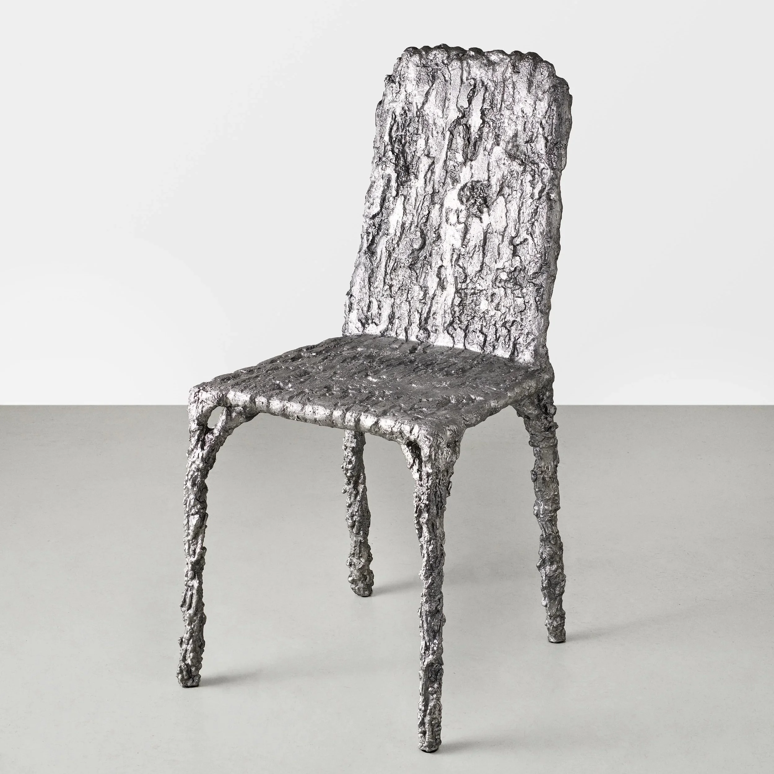 CHAIR 'HALLOWED'