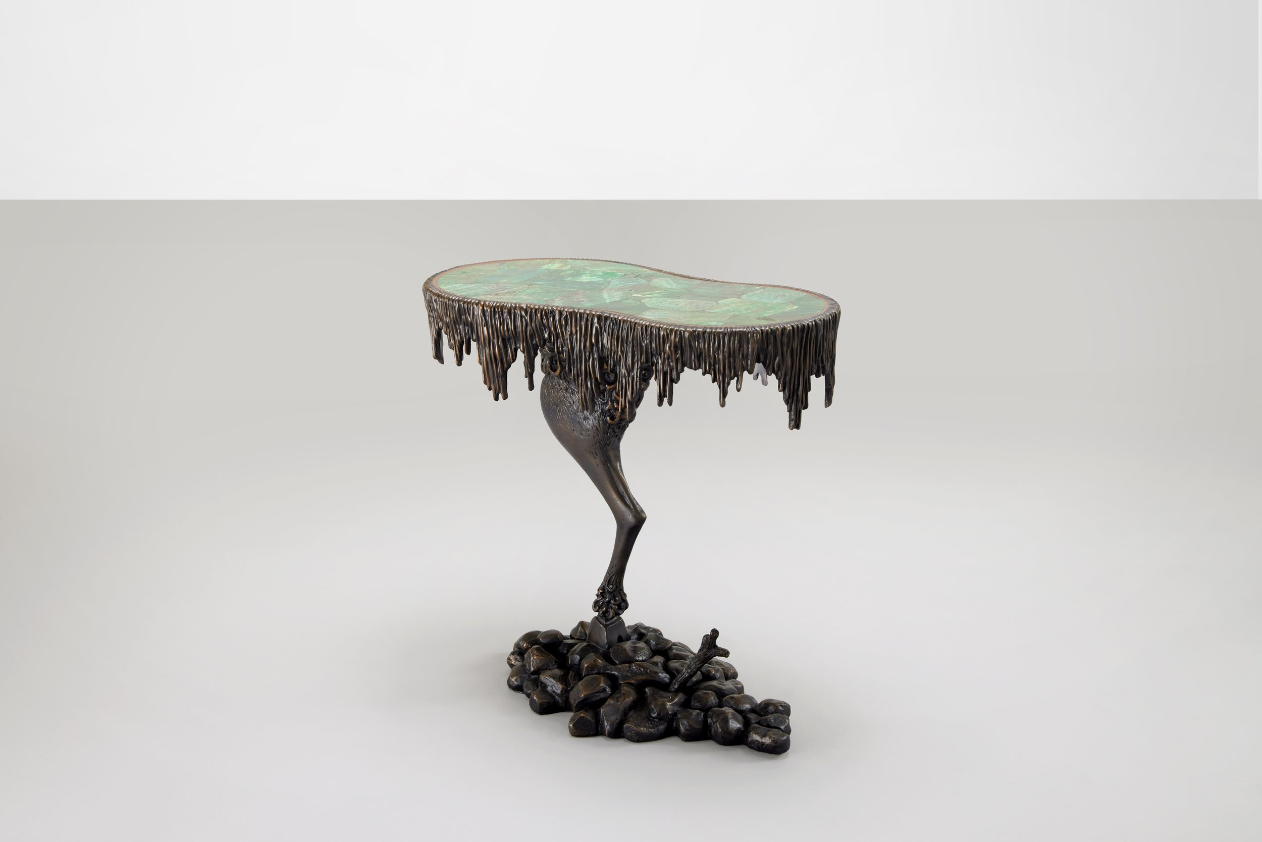 3. FJS Gueridon 'Surreal'.jpg