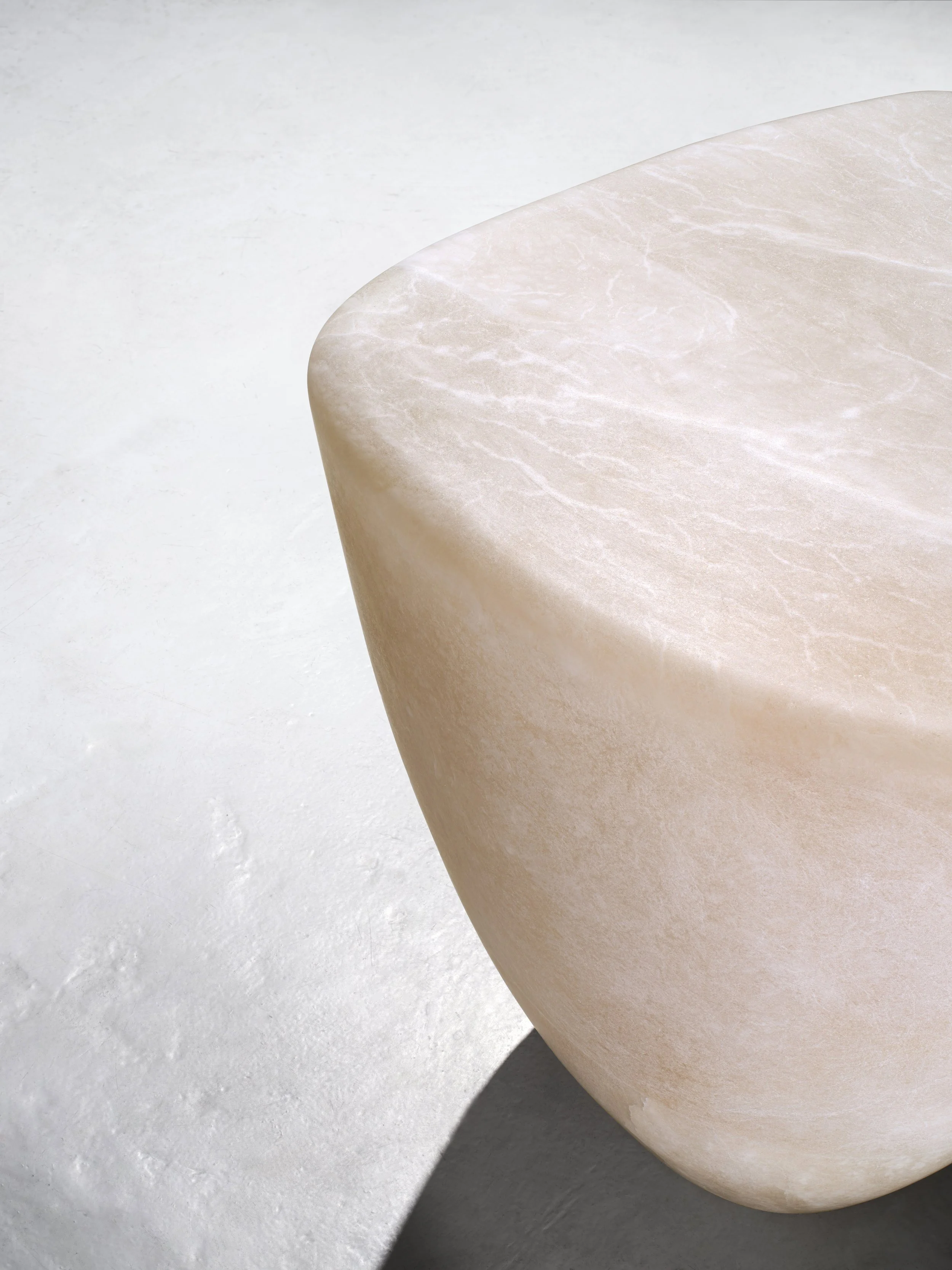 4. FS Gueridon 'Dawn'.jpg