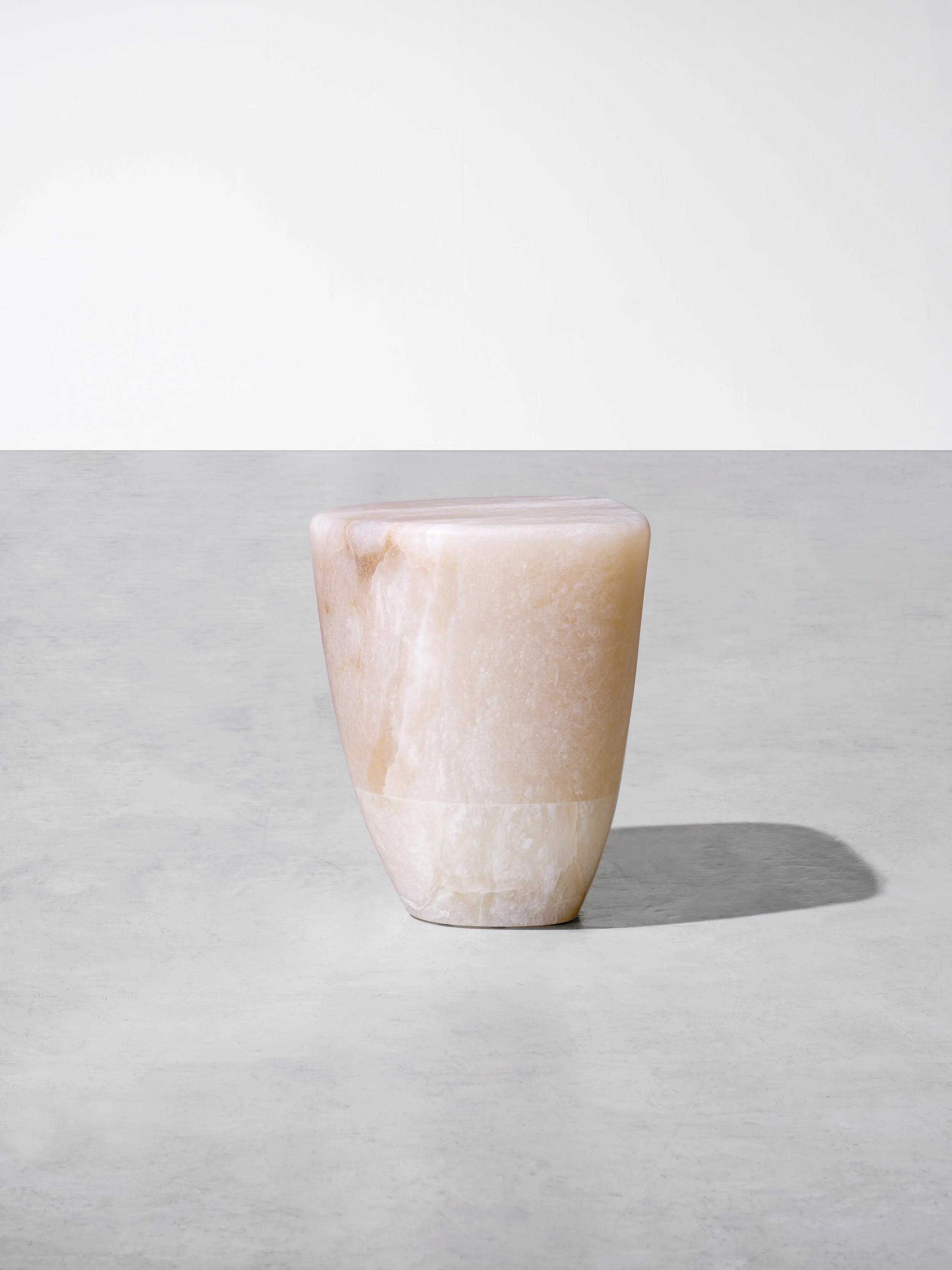 3.FS Gueridon 'Dawn'.jpg