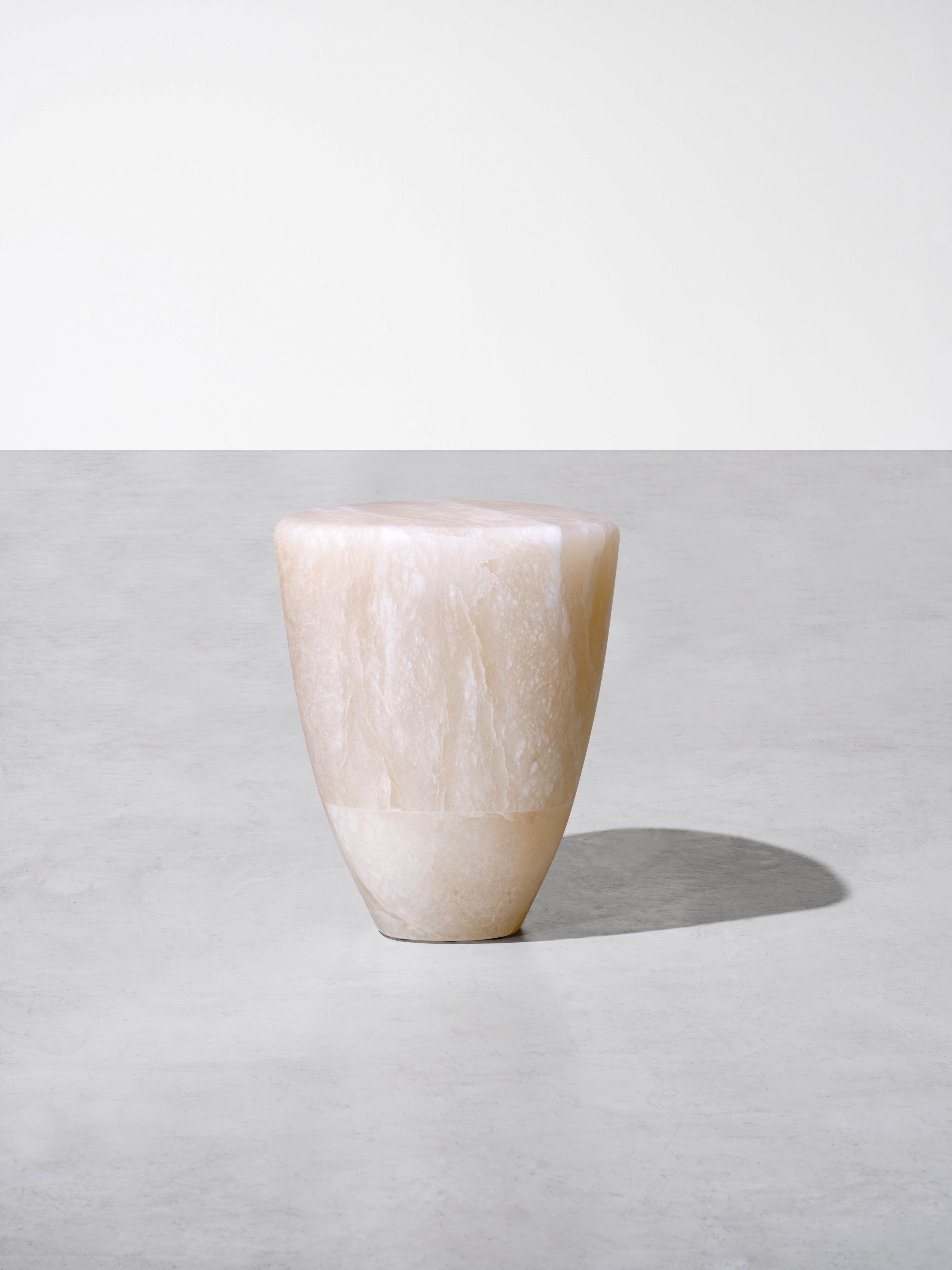 2.FS Gueridon 'Dawn'.jpg