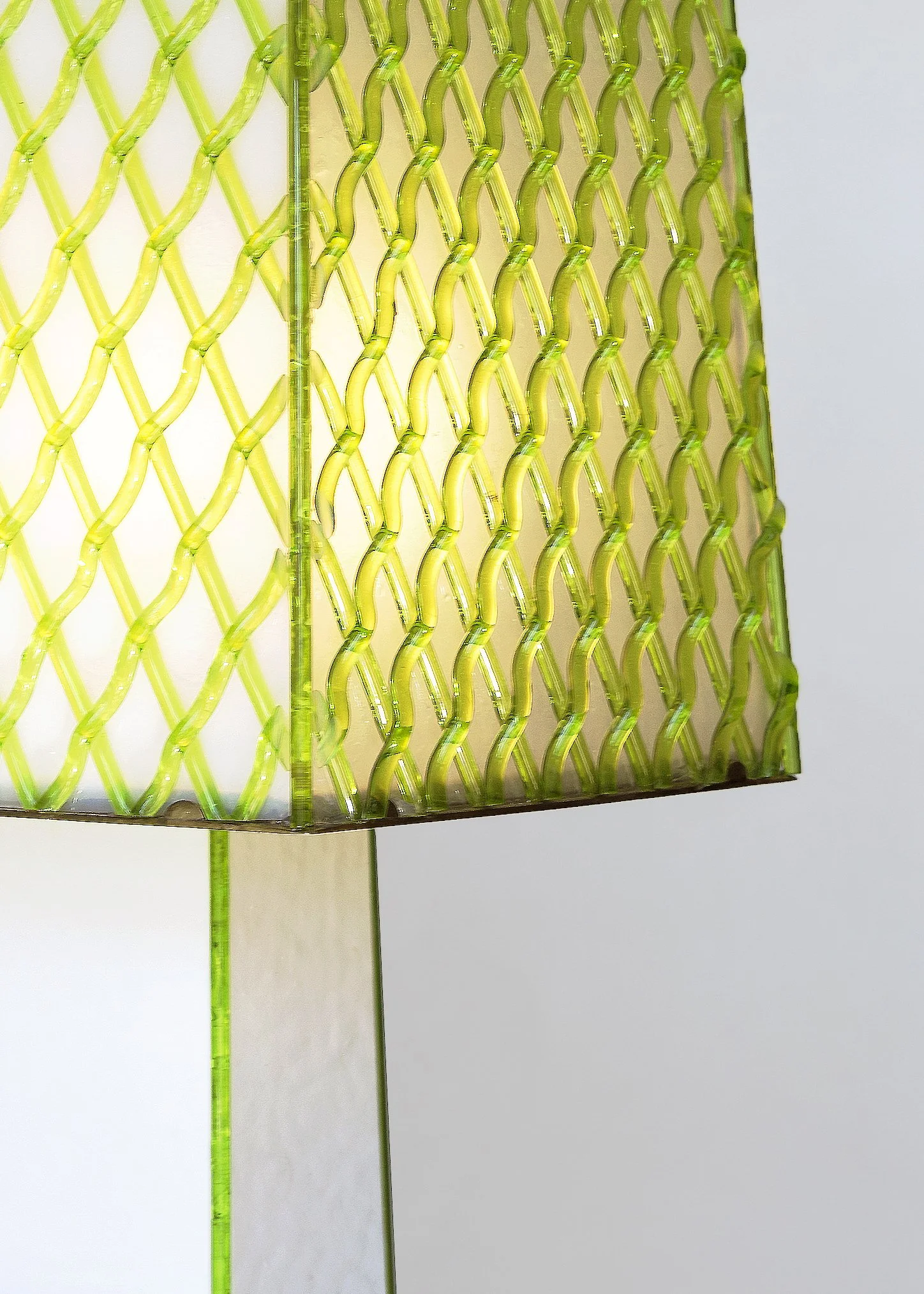 2. MB Table Lamp 'Grate'.jpg