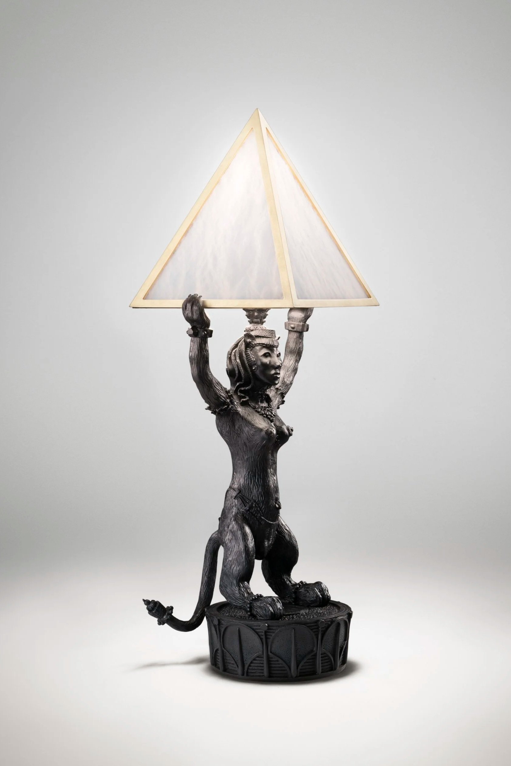 2.+MB+Table+Lamp+%27Sphinx%27.jpg