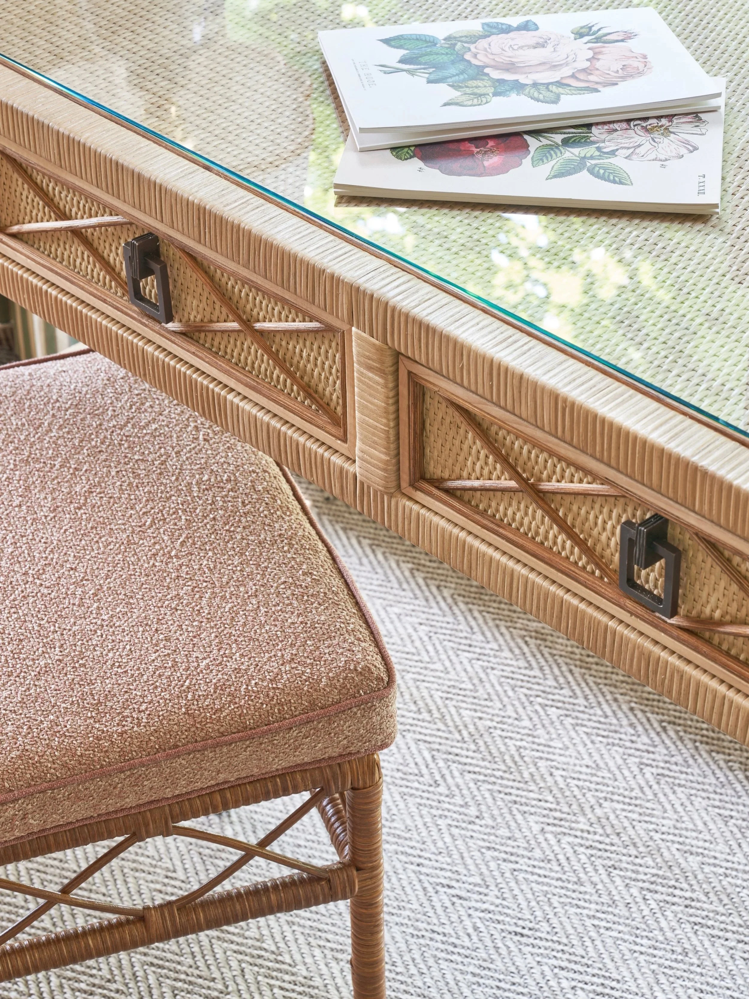 FSXBONACINA_Alfredo_ch_Lorenzo_desk_detail.jpg