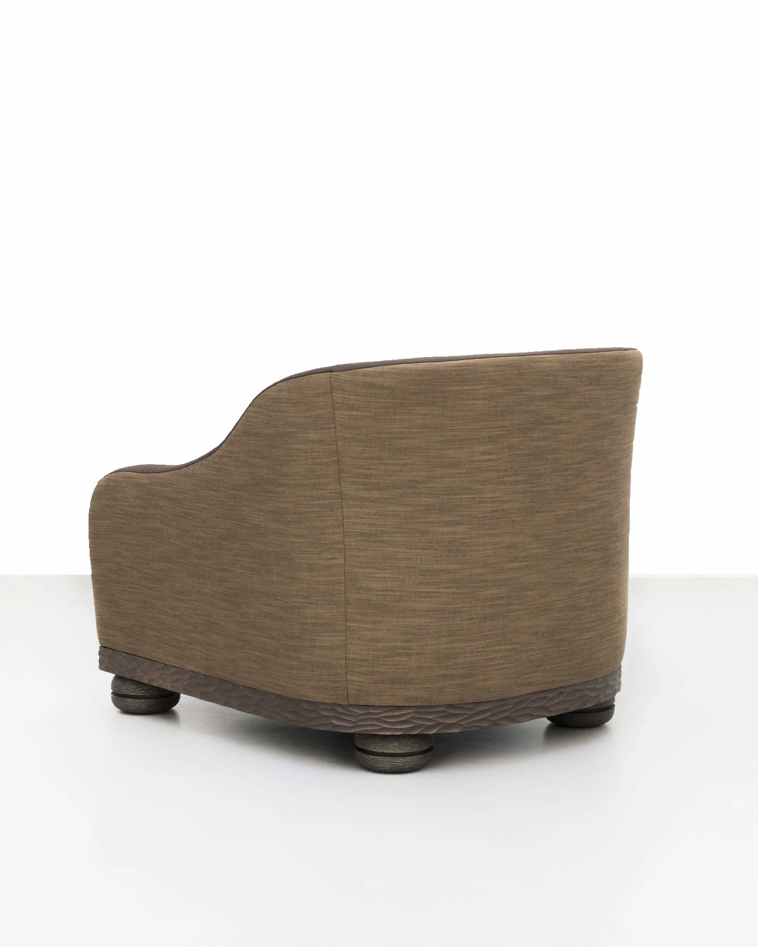 3.FJS Armchair 'Kiota'.jpg