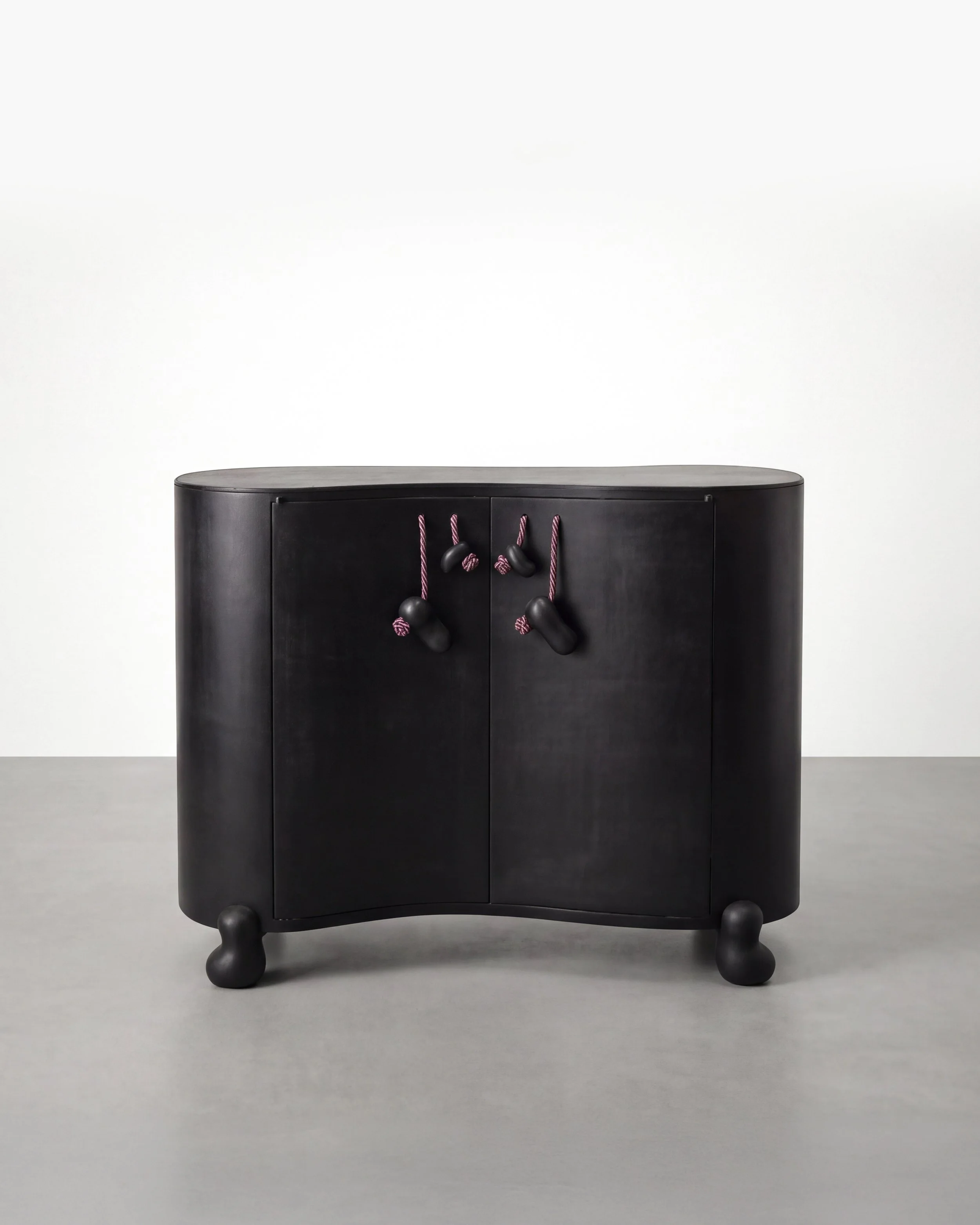 1.B&G Cabinet 'Habana'.jpg