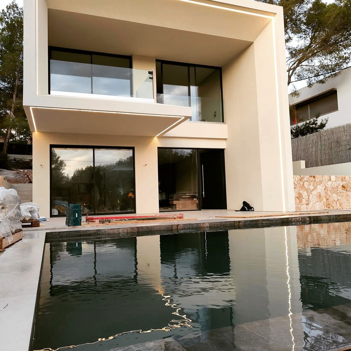 Elegance in Progress! Our latest modern villa project in #mallorca is reaching its final stages, and we couldn't be more thrilled with the results. 

Stay tuned for the grand reveal! 

My concept brought to life by @A3_luxury_living and the amazing t