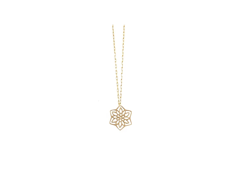 MANDALA Collection Flower of Gy Pendant Eur 160 Chain Eur 100 18 karat gold