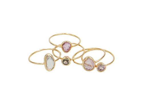 STANIS Collection Stanis Dot ring & Oval ring Sapphire stones From Eur 160 to Eur 210 18 karat yellow gold