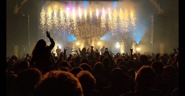Ocean Alley - AUS Tour 2018 ⚡PYRO FX
💀blasopyrotechnics.com.au
🎵@oceanalleyband
📷@dutchdoctor

When it comes to tours, large scale productions, festivals and outdoor events we&nbsp;carry a huge range of Co2 equipment and&nbsp;flame systems, some of the largest confetti and streamer effects available and&nbsp;the very best in on-stage pyrotechnics and fx,&nbsp;Blaso Pyrotechnics know the demands of delivering at the highest level.. #blasopyrotechnics&nbsp;#pyro #sfx
#oceanalley #waterfall  #spark&nbsp;#lit #stage  #pyroilluminati&nbsp;#tour