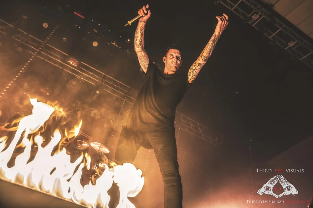 Blaso Pyrotechnics - Parkway Drive winston+fire+angry.jpg