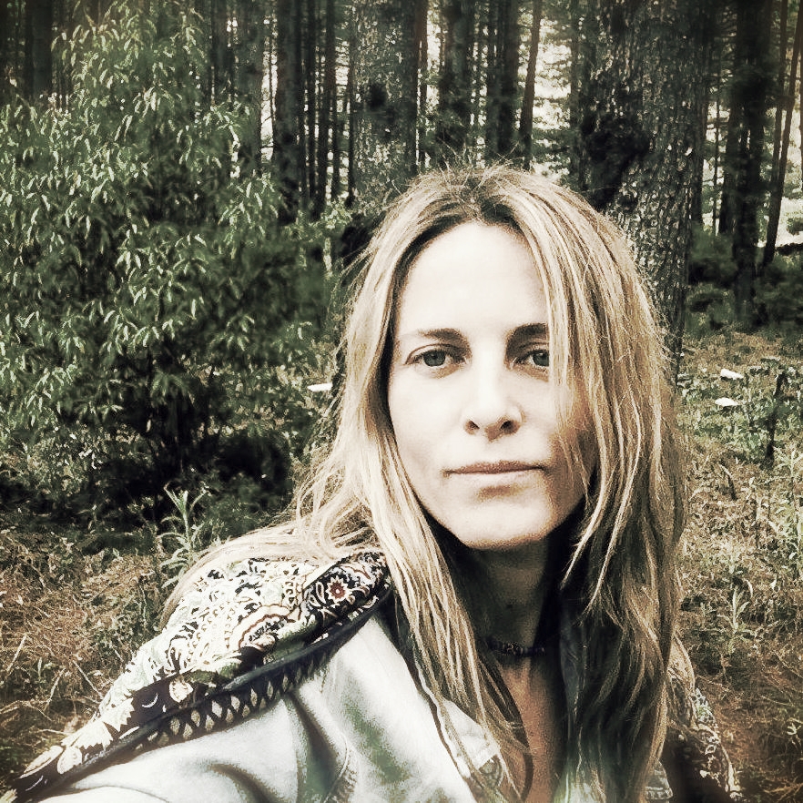 Diana Moret : Social entrepreneur and Human Centred Designer. Ex-social innovation and user experience consultant. CEO and founder at PANDORAHUB , a rural revival and repopulation the movement which has designed the program PANDORAHUB FUN! Startup