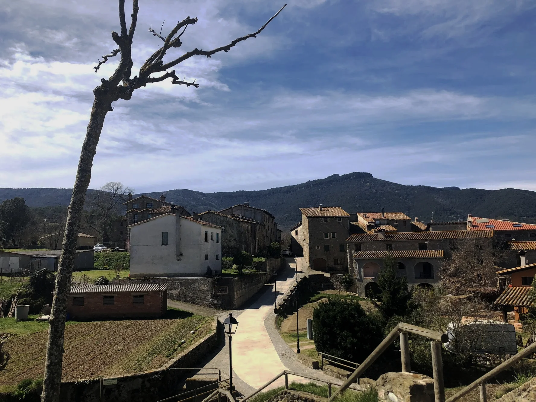 mieres o.jpg