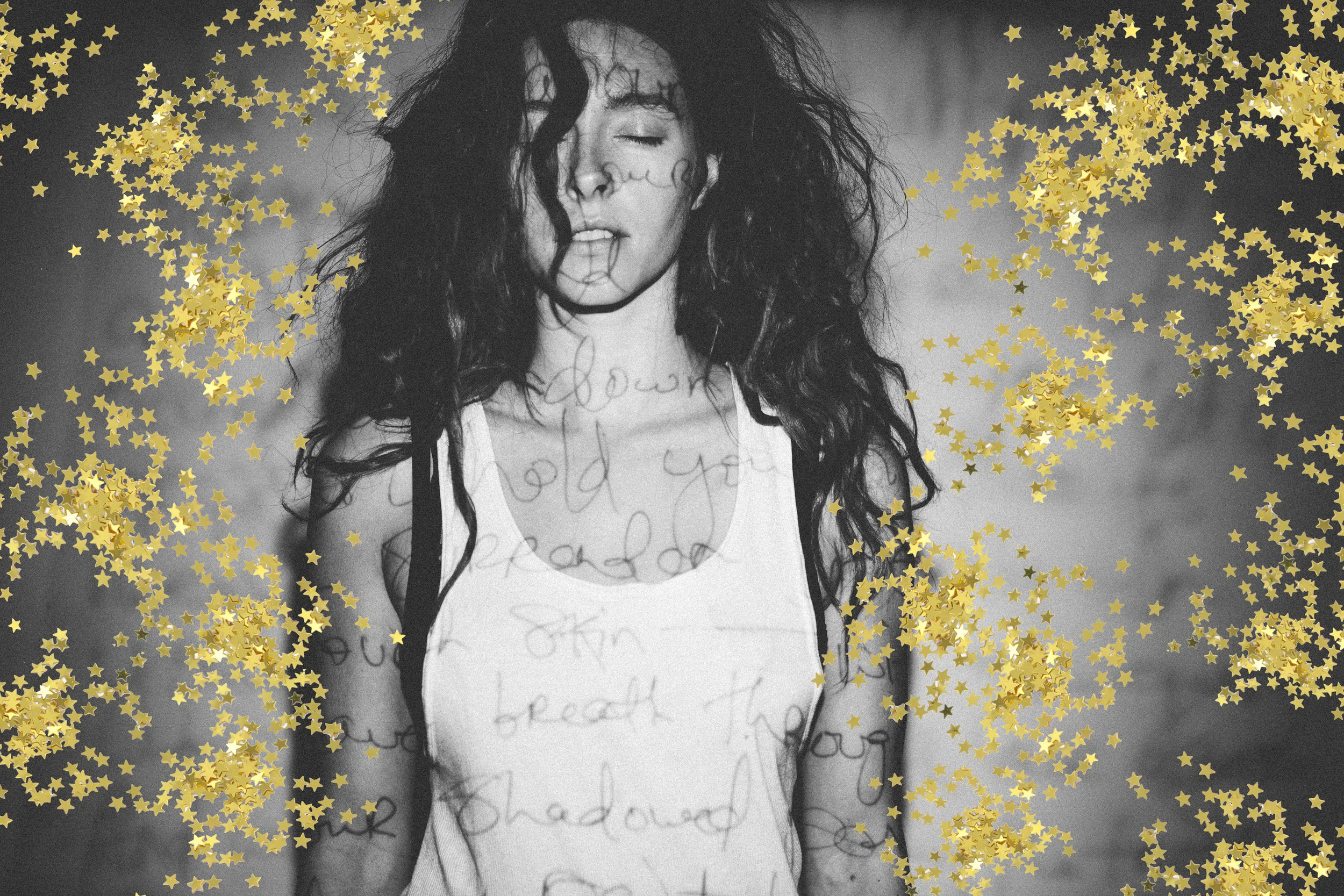 gold glitter.jpg