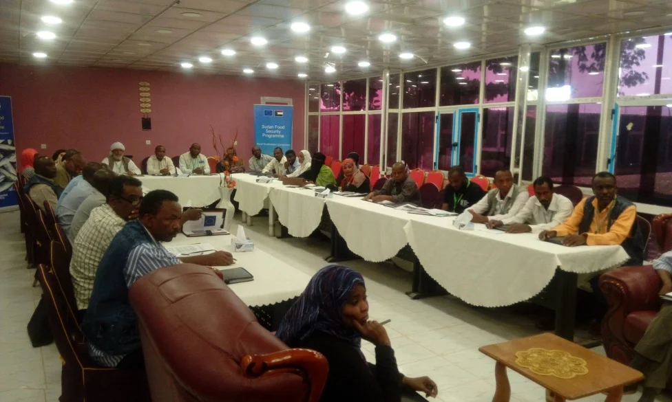 The training venue and training participants at the opening ceremony