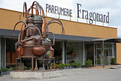 parfumerie_fragonard_1779_hdef_00004509.jpg(mediaclass-base-media-preview.6c55b7f9d7072a9aa50507b4f1ace9e2a15d3b23).jpg